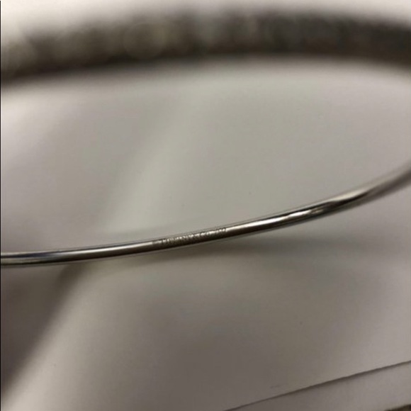 Tiffany Metro Hinged White Gold & Diamond Bangle - Picture 5 of 7